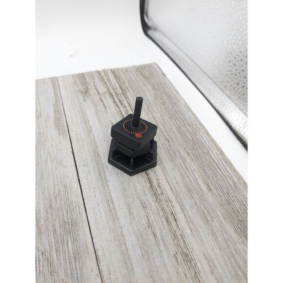 Hasbro 2003 Trivial Pursuit DVD Pop Culture Game Replacement Tokens Pie And Dice - Picture 7 of 8